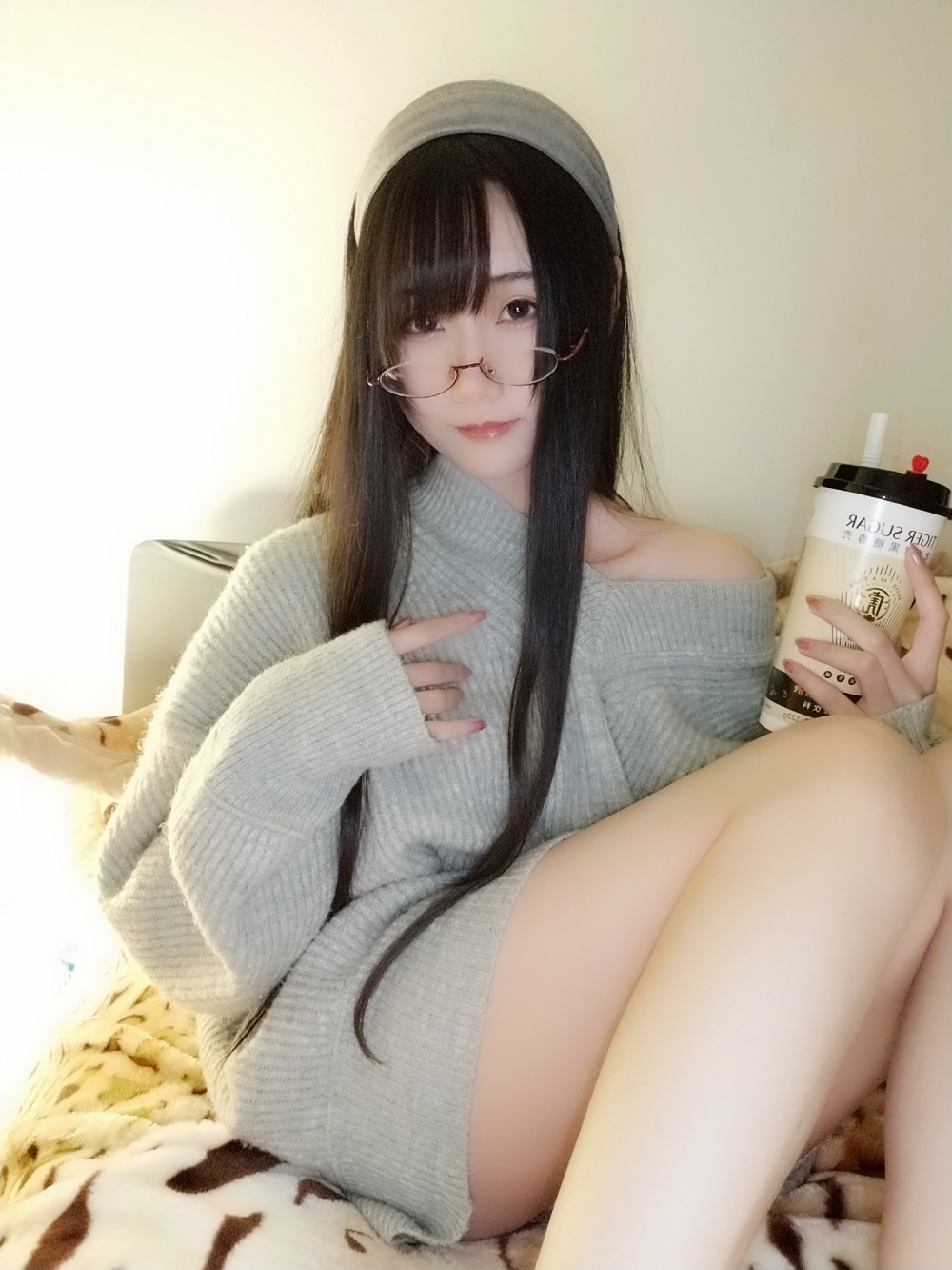 晓美妈-奶茶小姐[11P+2V]