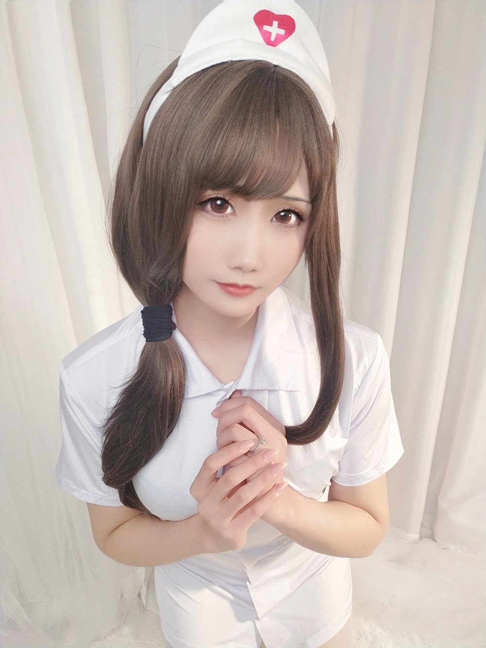 晓美妈-护士人妻[12P]