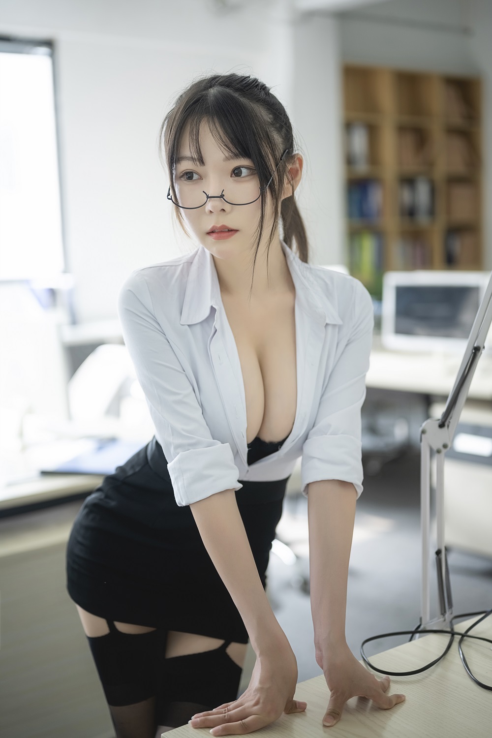 香草喵露露-职业OL制服[59P+2V]