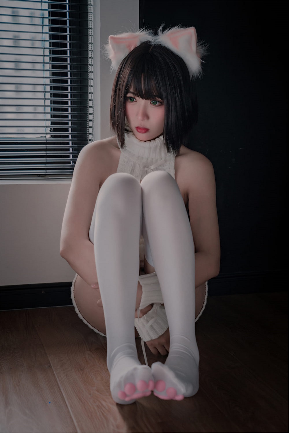 轩萧学姐-可爱猫爪袜[40P]