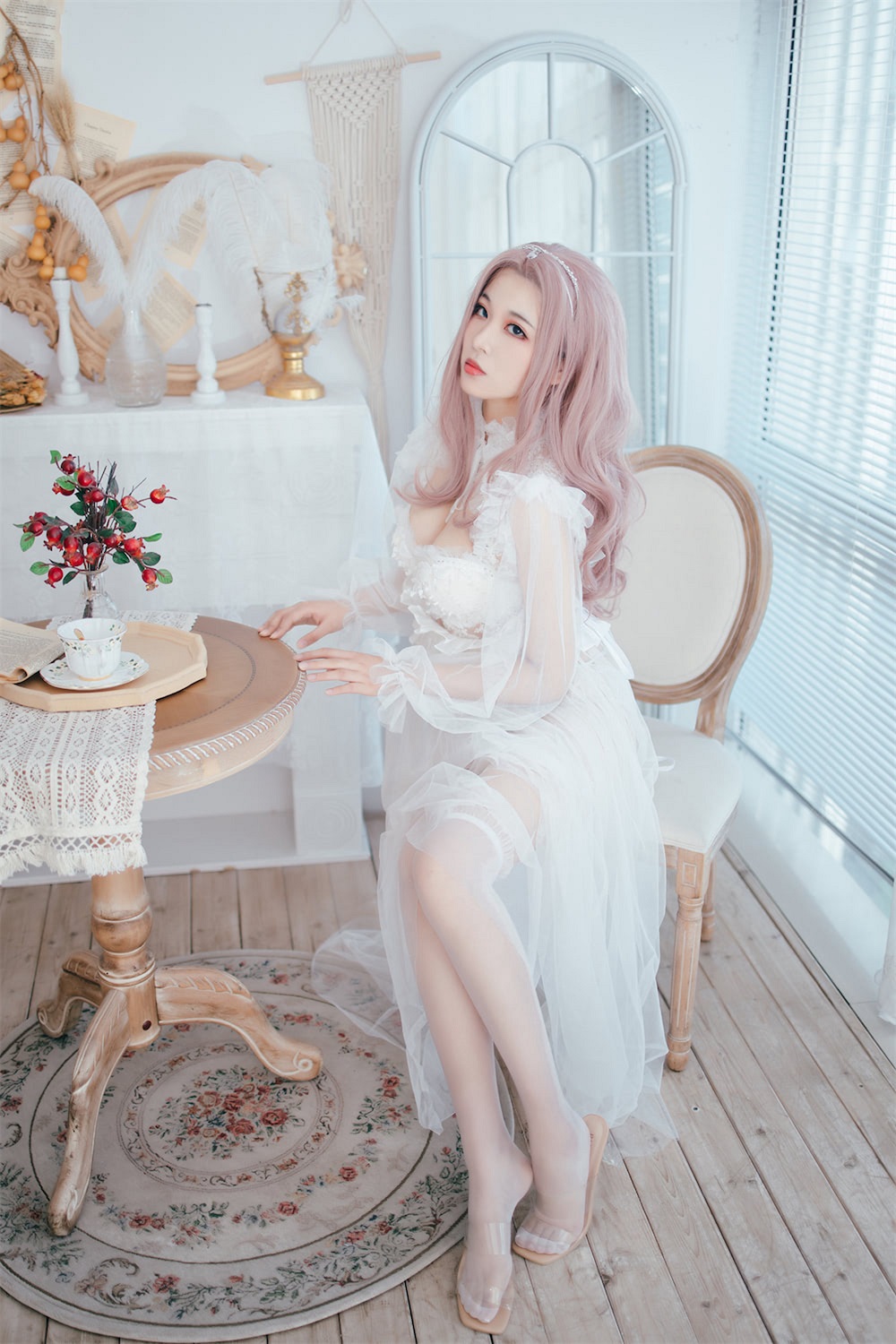 轩萧学姐-透纱花嫁[32P]