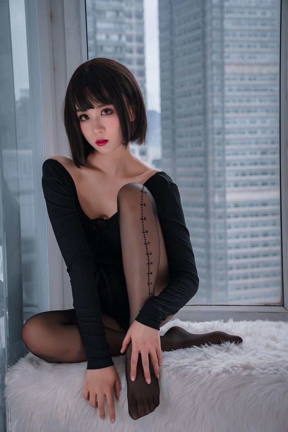 轩萧学姐-量个腰围[32P]