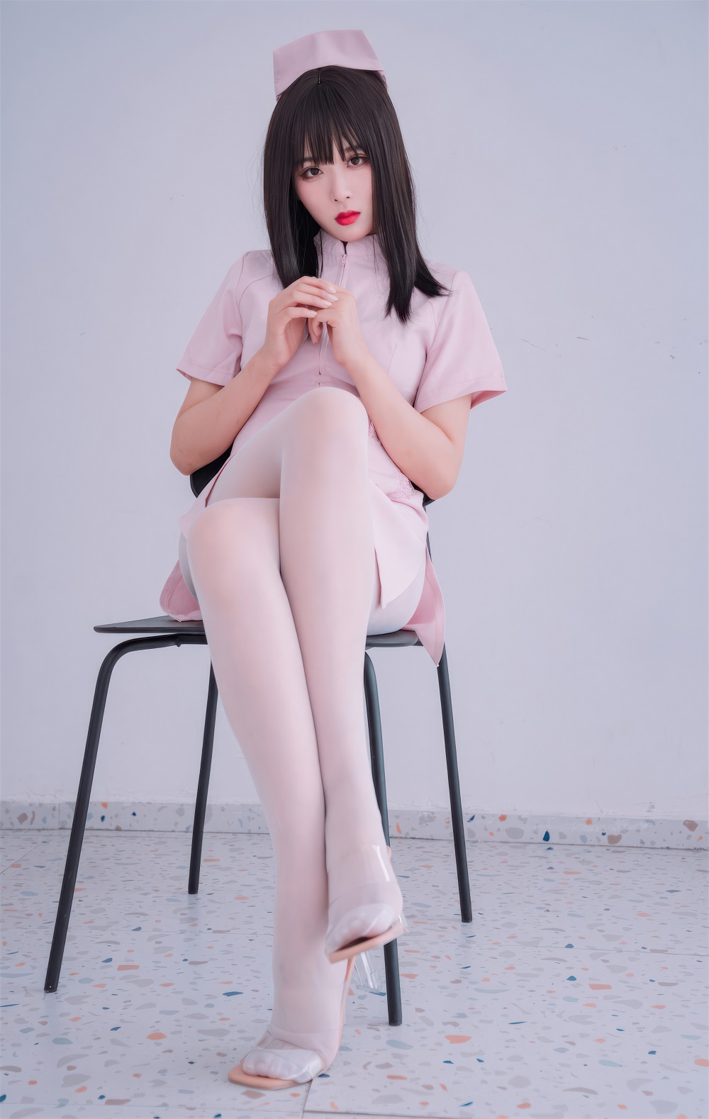 轩萧学姐-粉色护士[59P+1V]