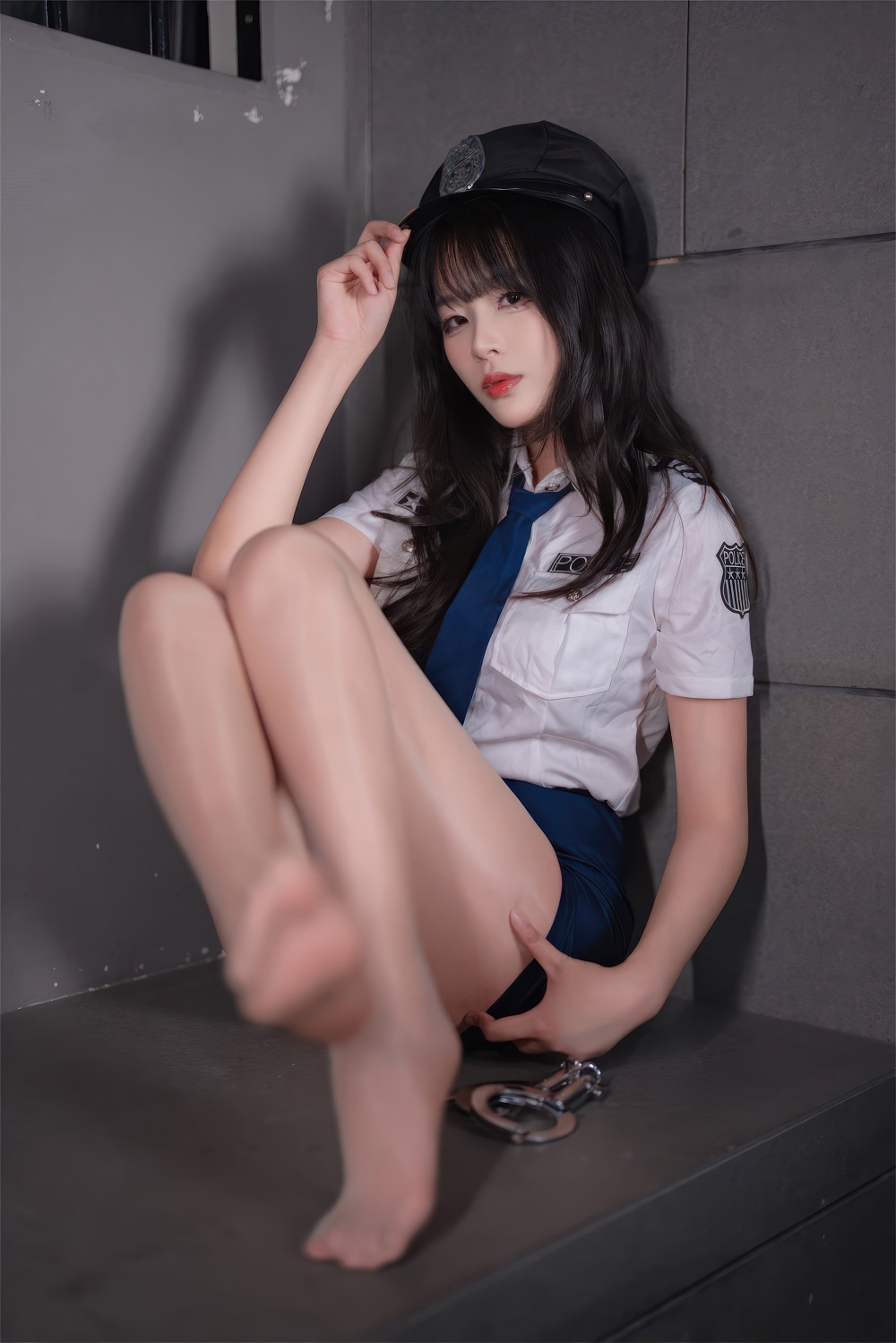 轩萧学姐-女警官黑丝+肉丝[170P+2V]