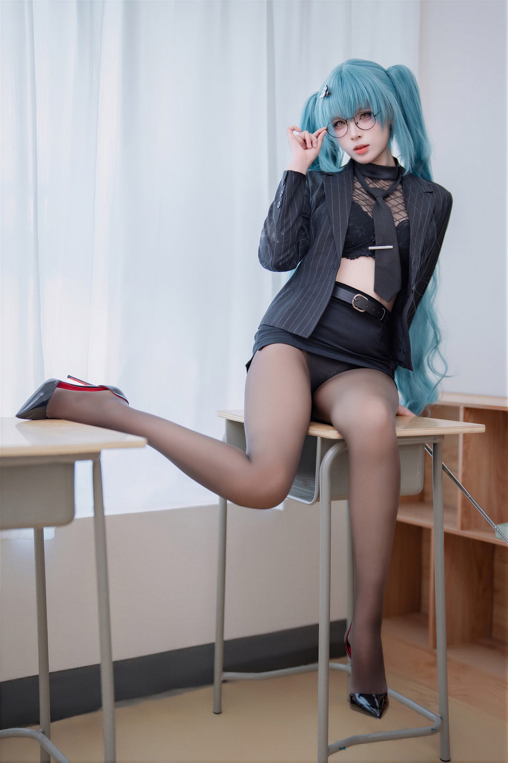 轩萧学姐-Nikke-普丽瓦蒂·严厉教诲[104P+1V]