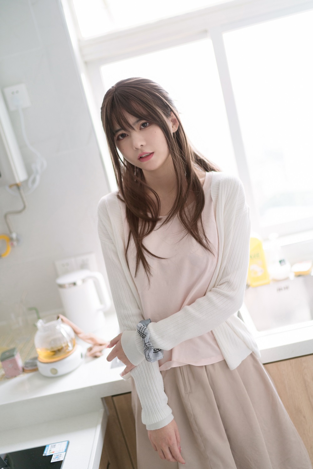 眼酱大魔王w-新春贺图-人妻丝袜红茶[56P]