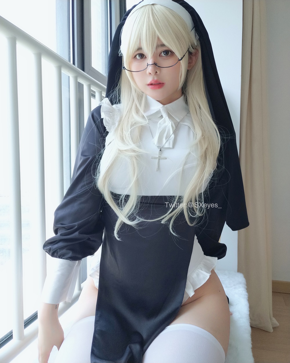 眼酱大魔王w-祈祷修女[34P+2V]