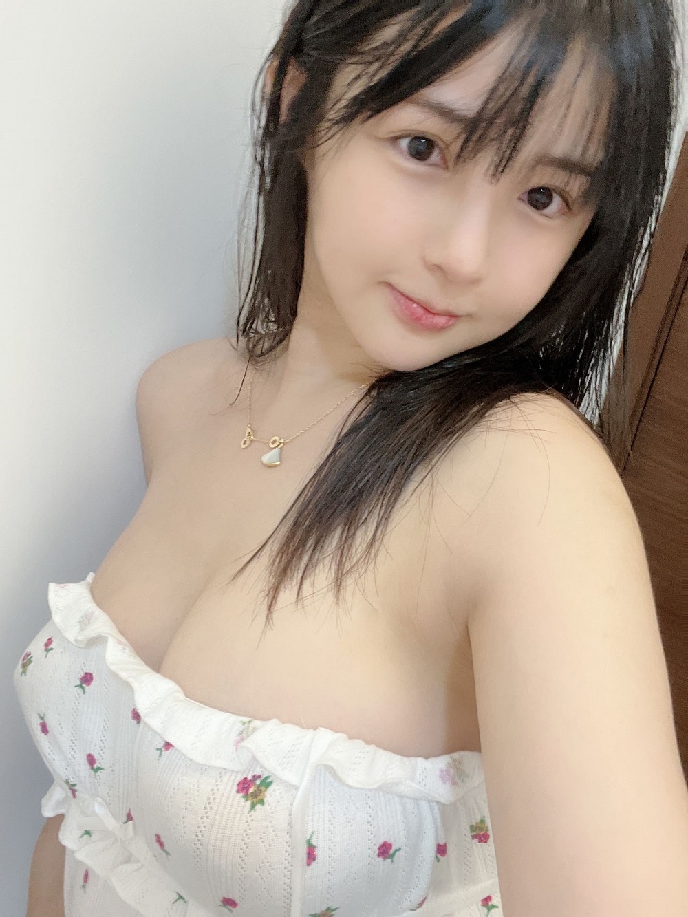 桜井宁宁-2022年8月会员订阅系列[113P+5V]