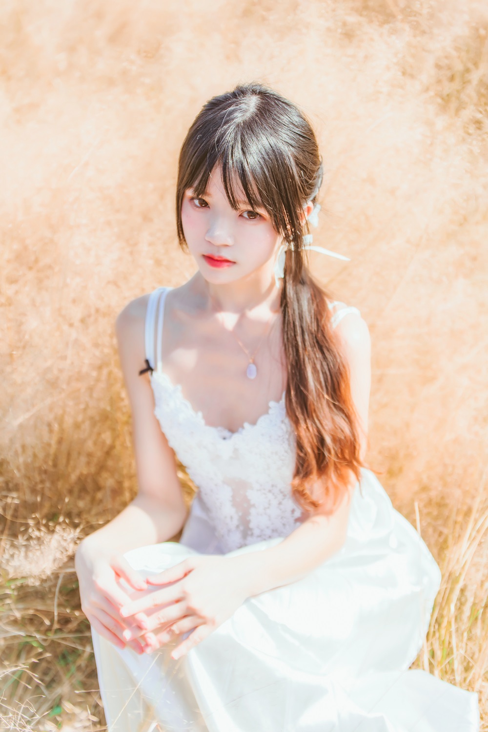 桜桃喵-冬眠系列-白裙上篇[48P] COS网红博主 预览1图