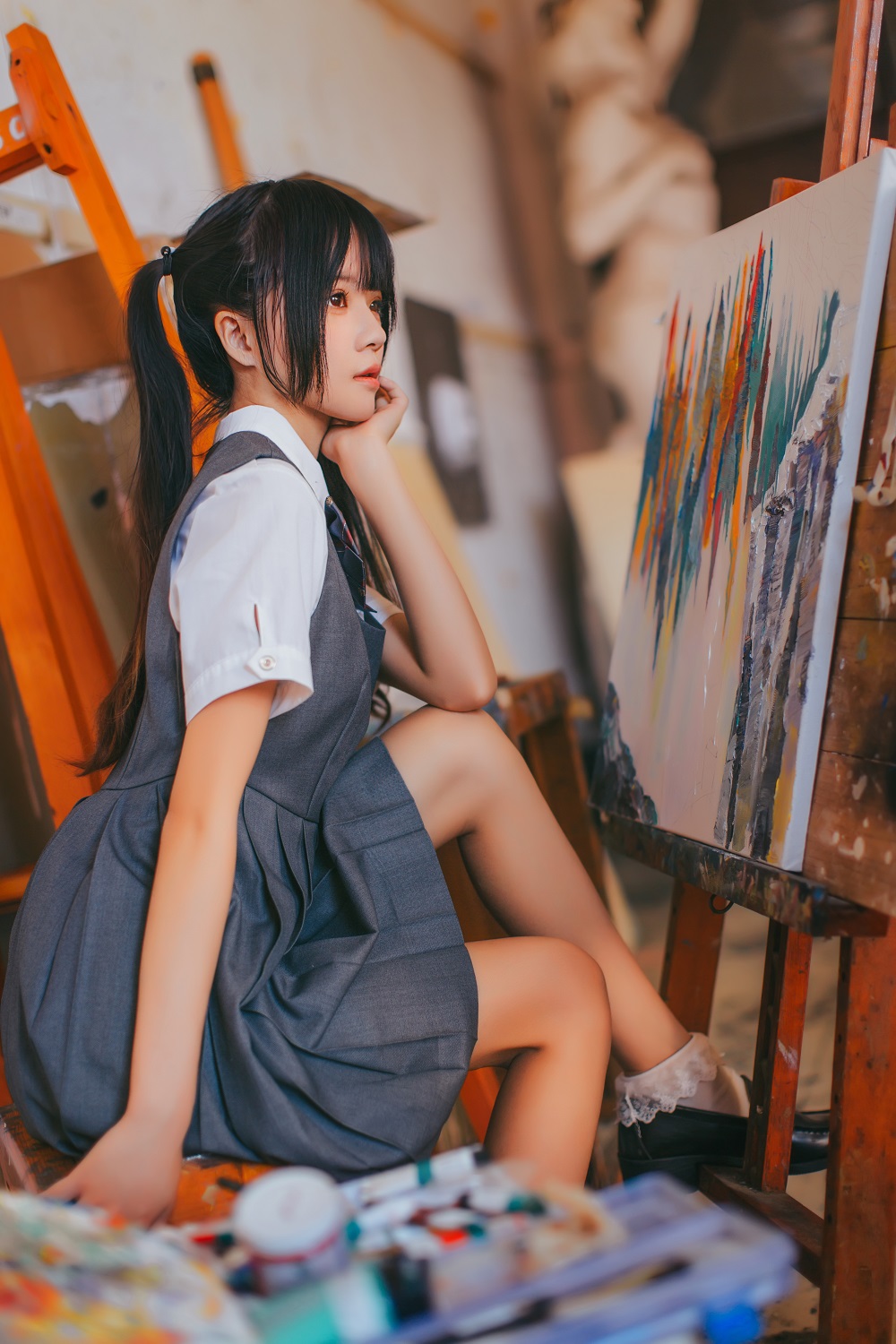 桜桃喵-画室少女[17P] COS网红博主 预览2图