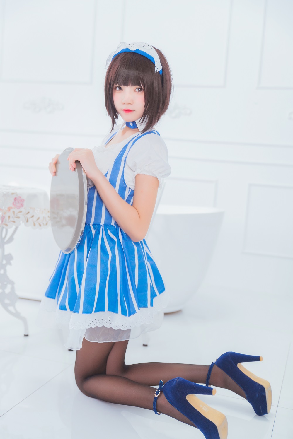 桜桃喵-加藤惠女仆[29P] COS网红博主 预览1图