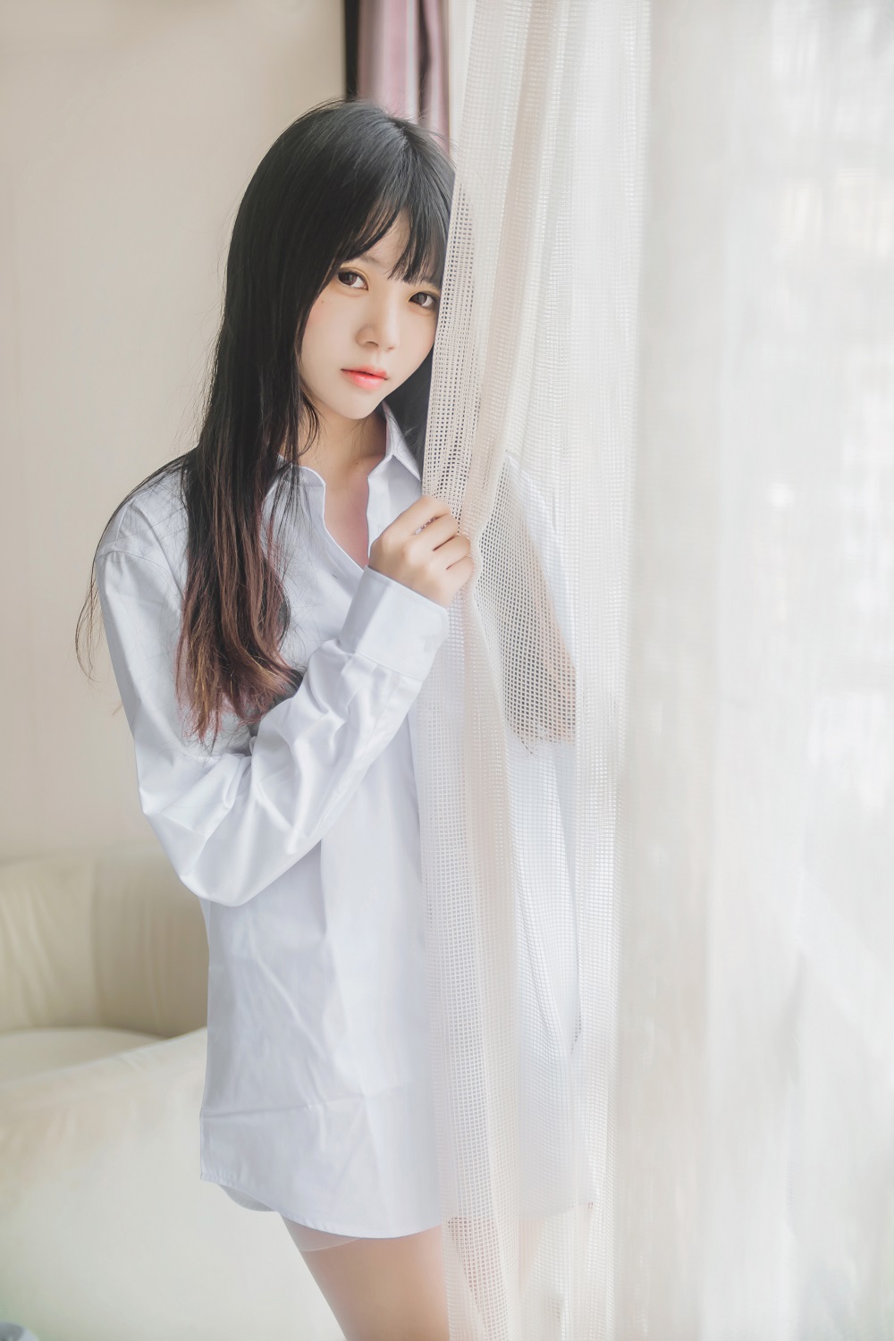 桜桃喵-桜桃未熟1-白衬衫散发[49P] COS网红博主 预览1图
