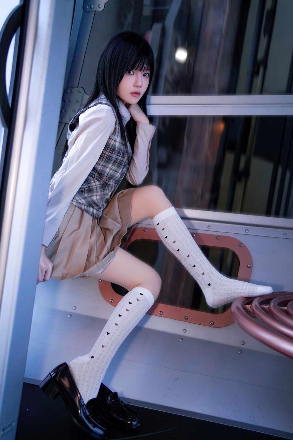 桜桃喵-制服摩天轮[27P]