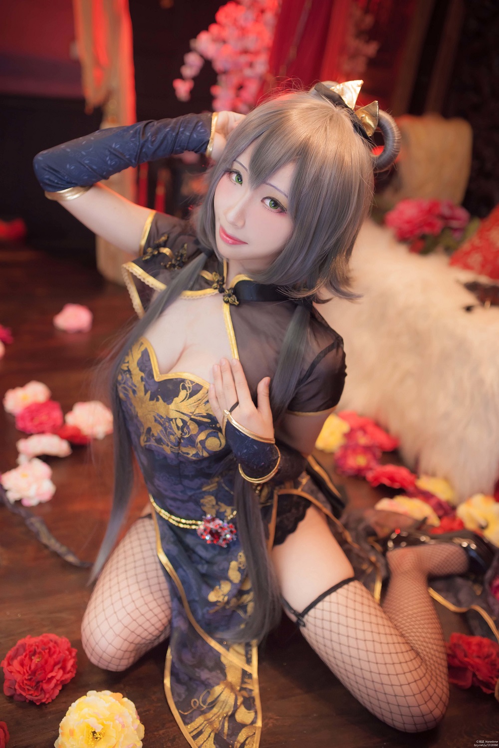雨波HaneAme-洛天依·金丝雀旗袍[10P] COS网红博主 预览1图