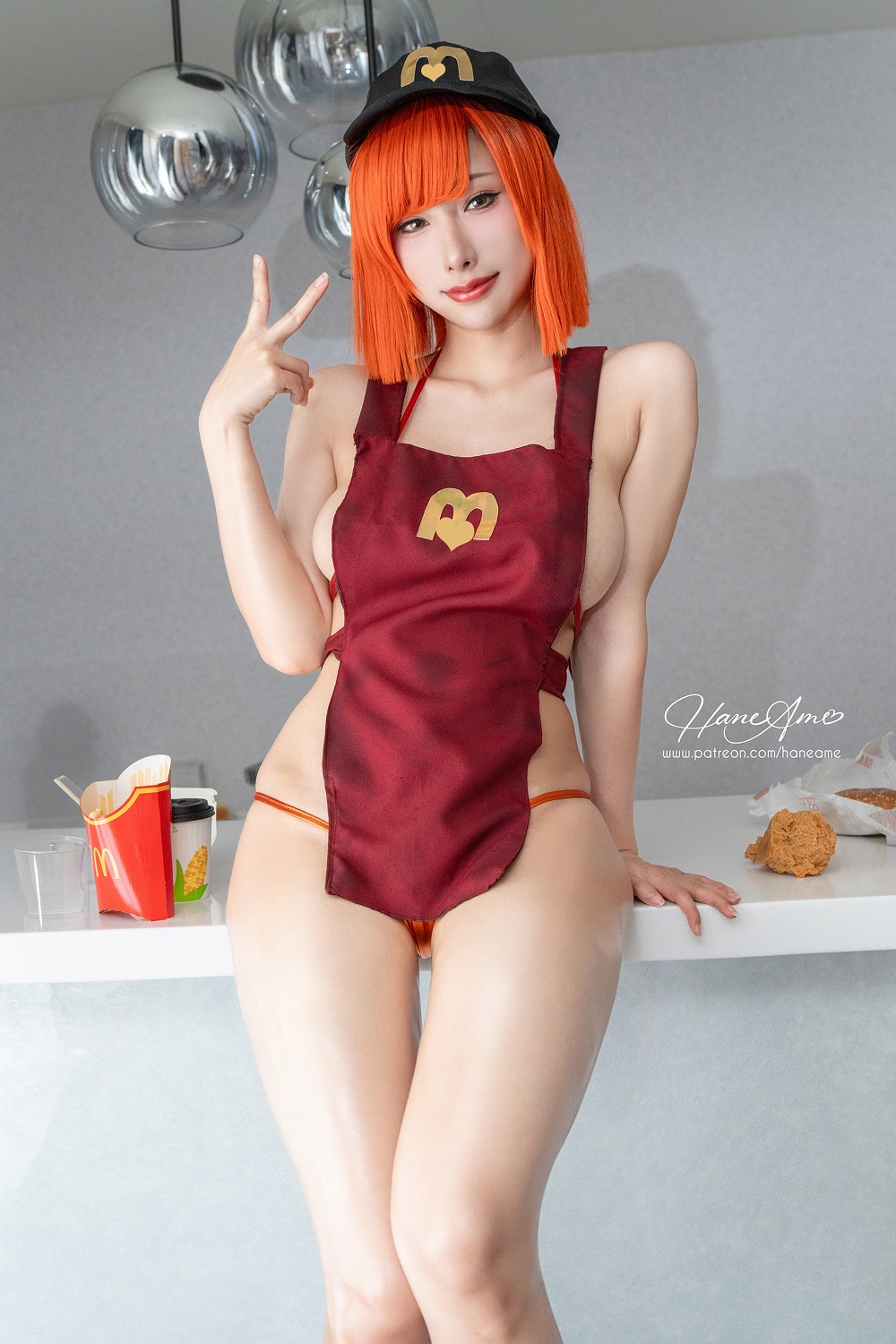 雨波HaneAme-麦当劳妈咪[42P] COS网红博主 预览2图