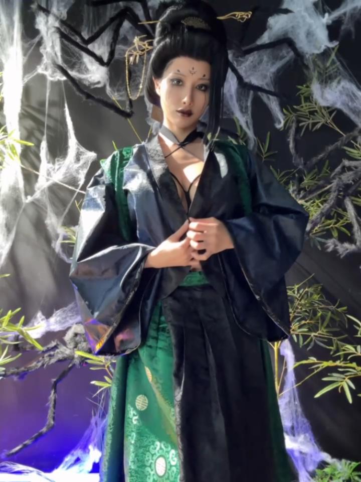 雨波HaneAme-2024年9月订阅视频[12V] COS网红博主 预览1图