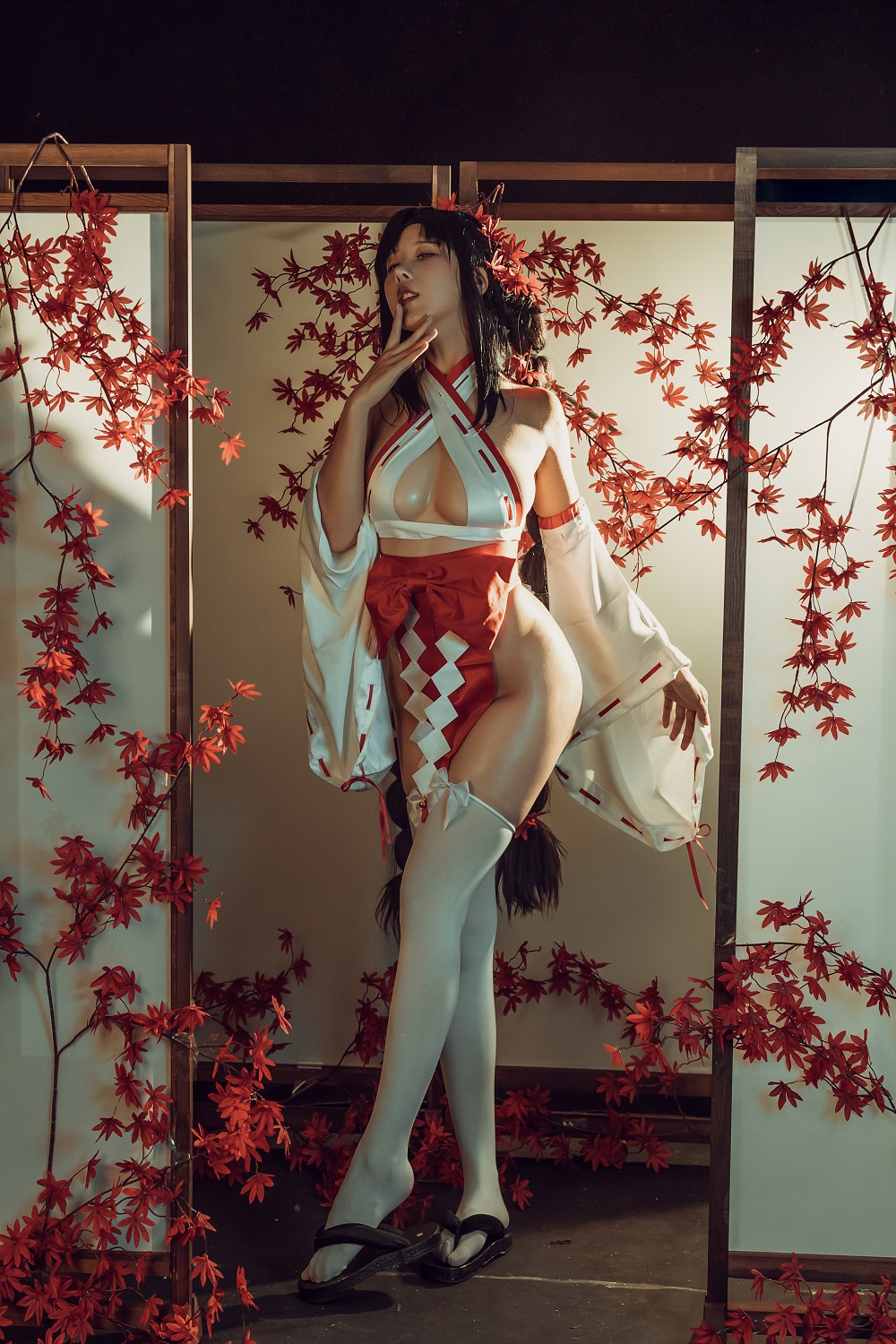 云溪溪-奶桃-巫女[43P] COS网红博主 预览1图