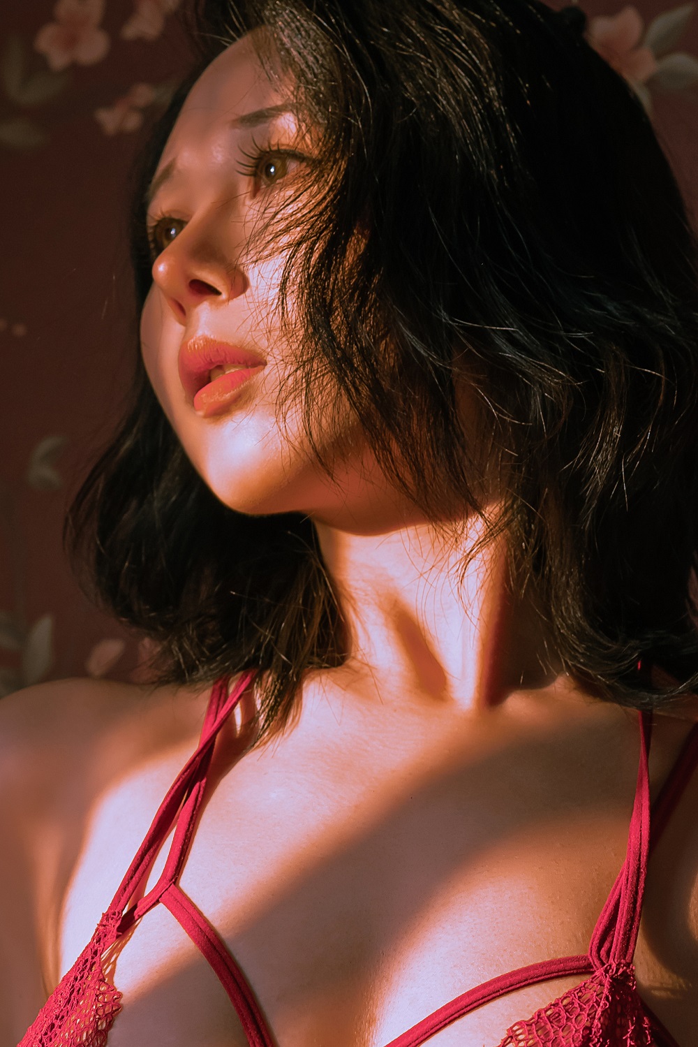 云溪溪-奶桃-红色内衣[12P] COS网红博主 预览2图