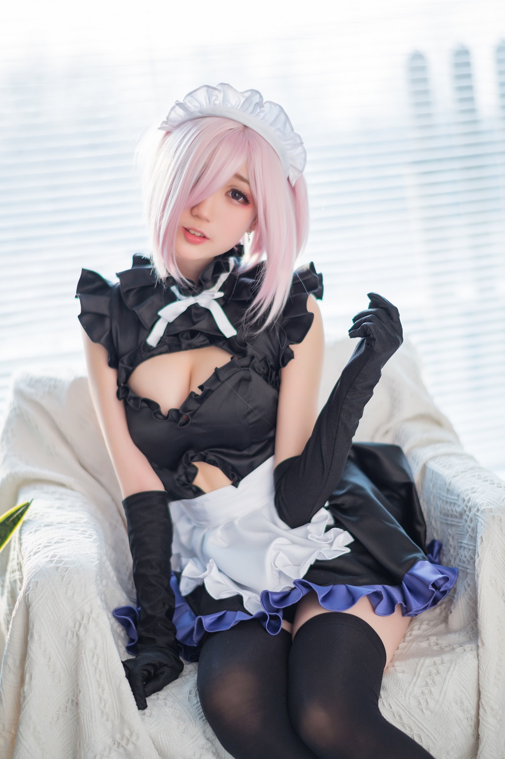 周叽是可爱兔兔-FGO-玛修女仆[17P] COS网红博主 预览1图