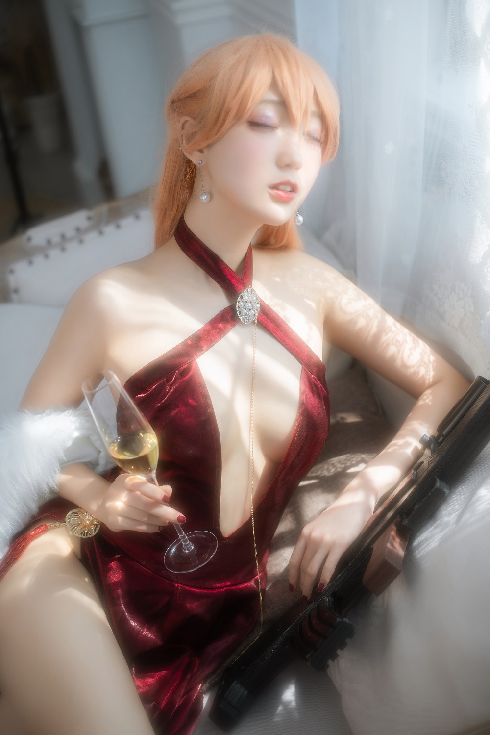 周叽是可爱兔兔-少女前线-OTS14晚宴的统治者礼服[32P] COS网红博主 预览2图
