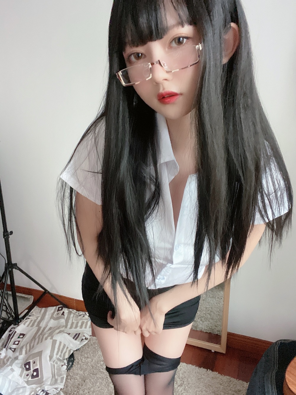 51酱-OL职业装[20P+2V] COS网红博主 预览1图