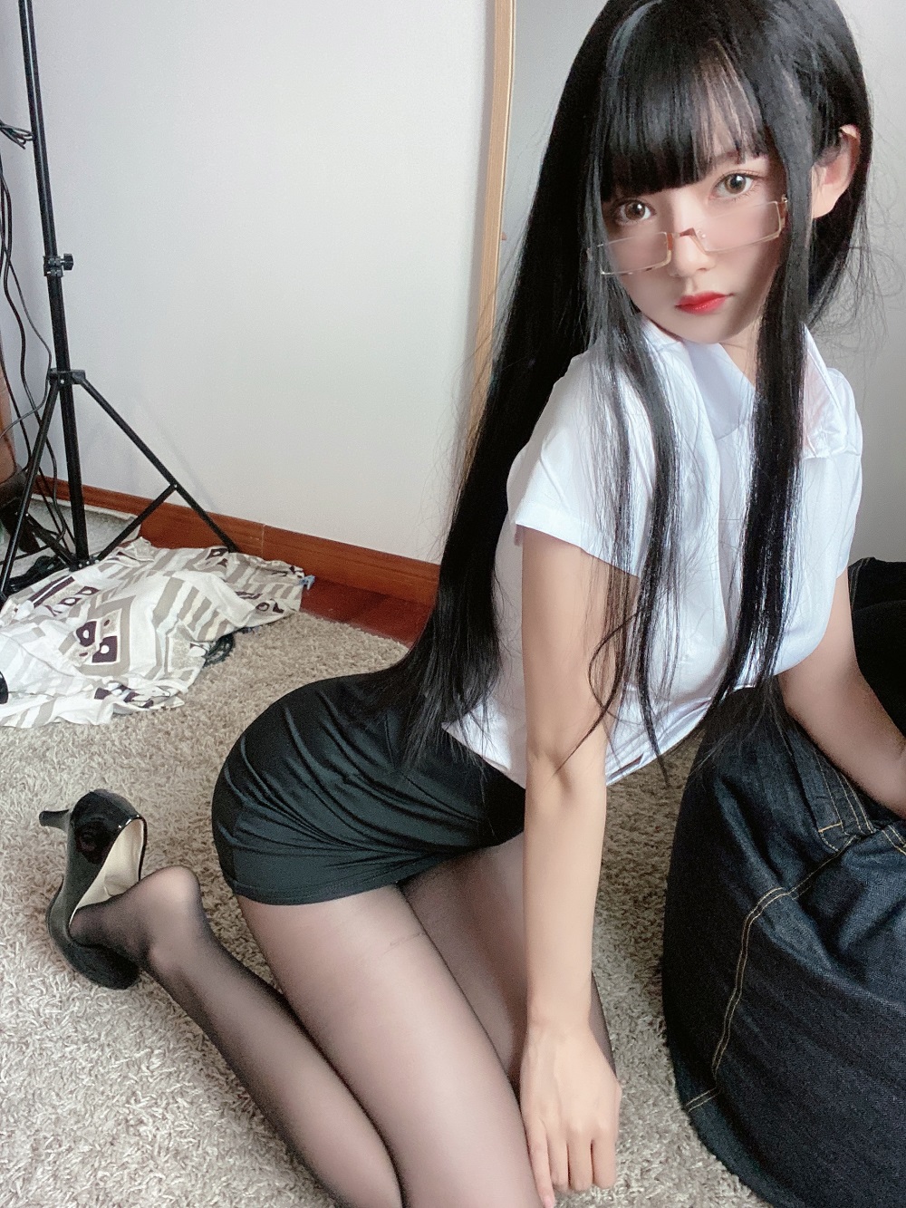51酱-OL职业装[20P+2V] COS网红博主 预览2图