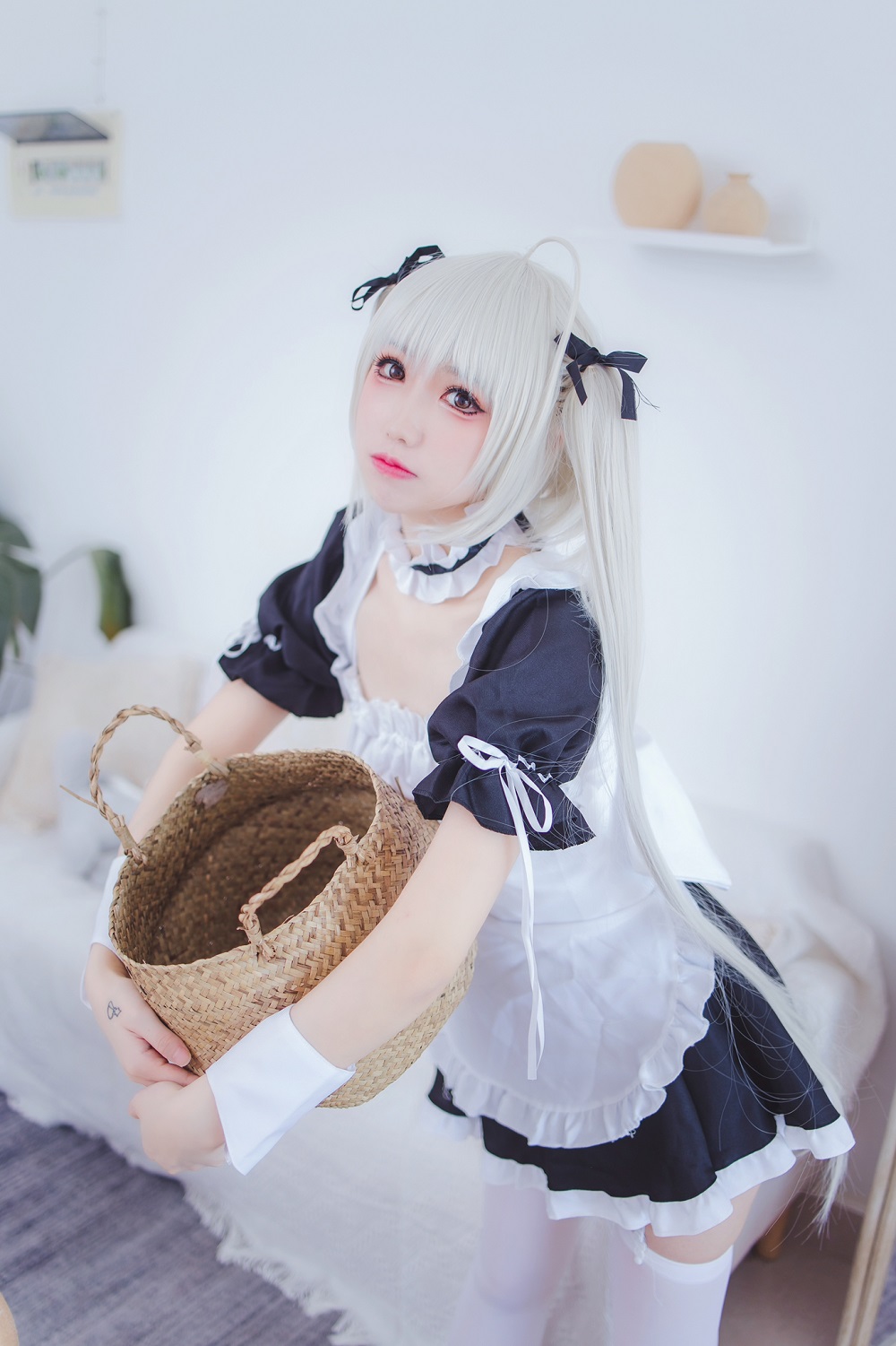 乖乖衣宝-缘之空-春日野穹女仆[28P] COS网红博主 预览1图