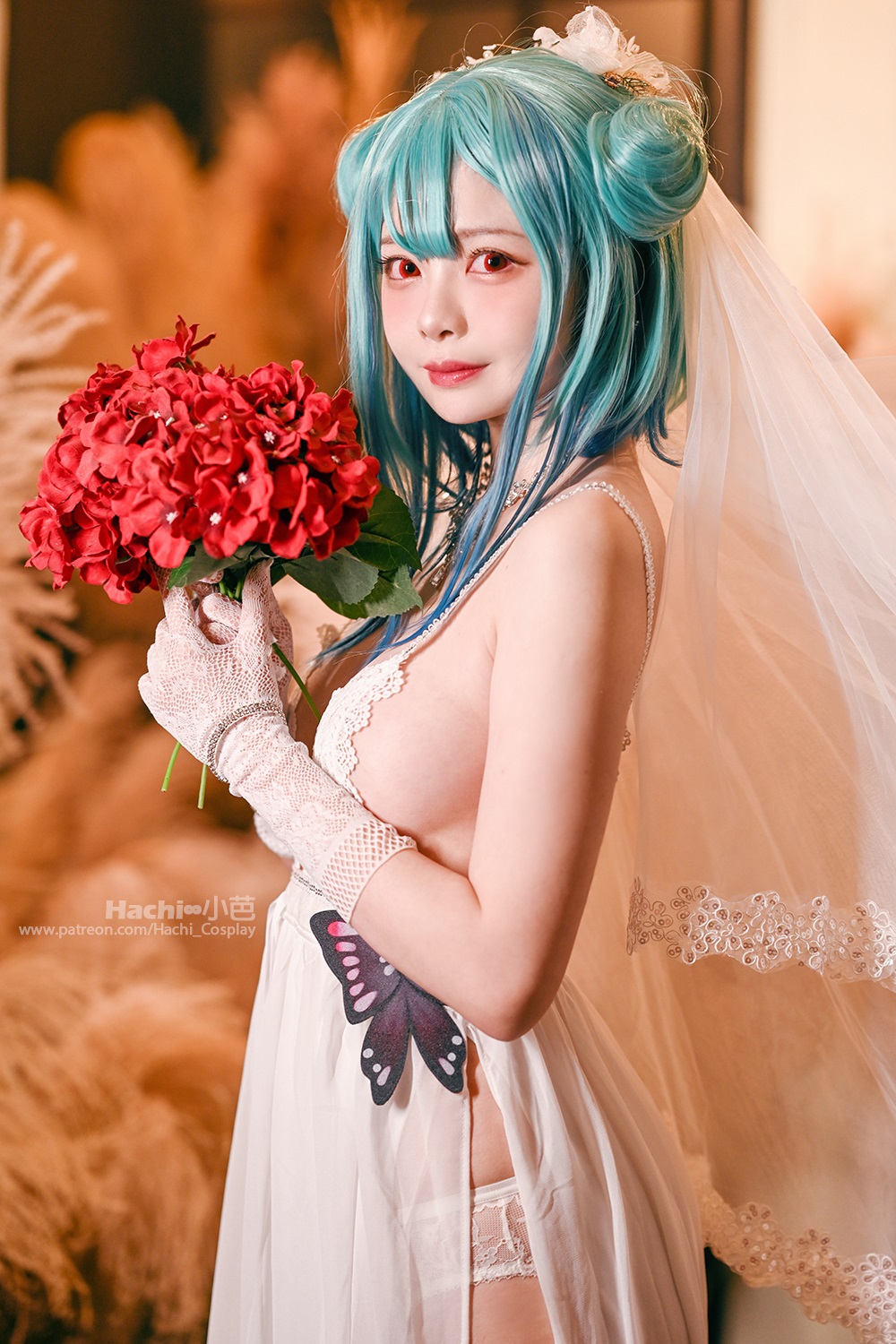 Hachi小芭-Hololive-润羽露西娅婚纱[15P] COS网红博主 预览1图
