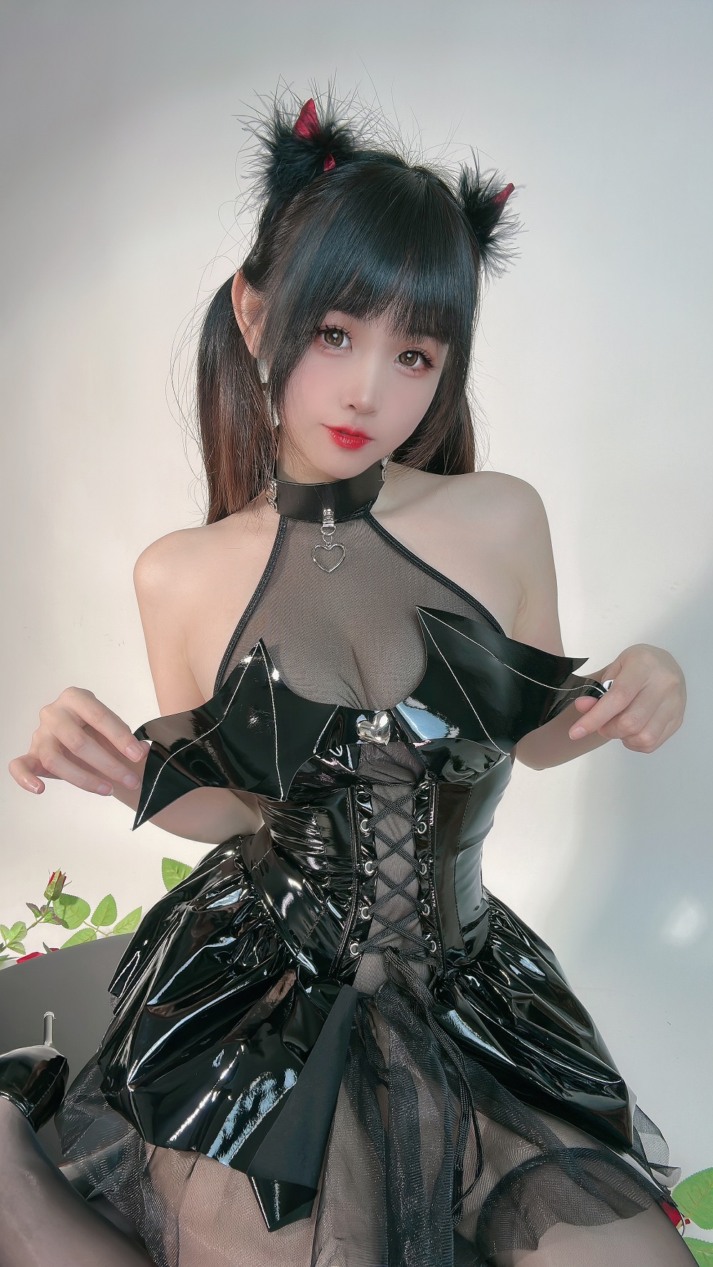 miko酱ww-小小恶魔[29P] COS网红博主 预览1图