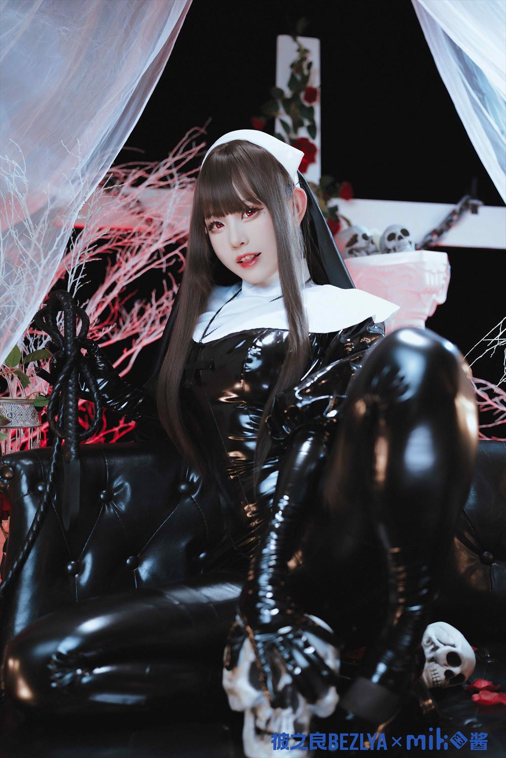 miko酱ww-黑白修女[35P] COS网红博主 预览2图