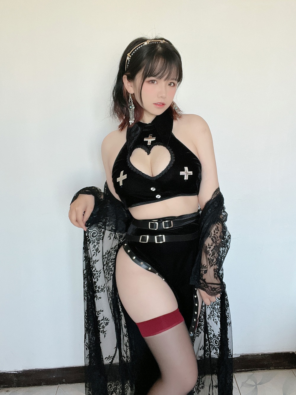 阿半今天很开心-猫猫修女[42P+1V] COS网红博主 预览1图