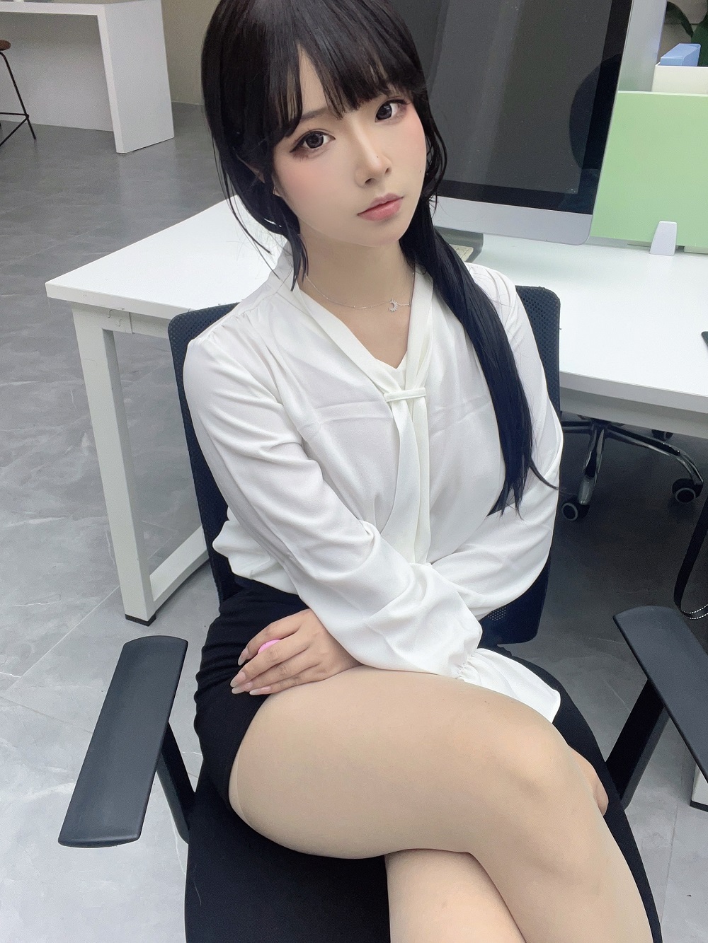 Yuuhui玉汇-体贴的秘书[37P] COS网红博主 预览2图