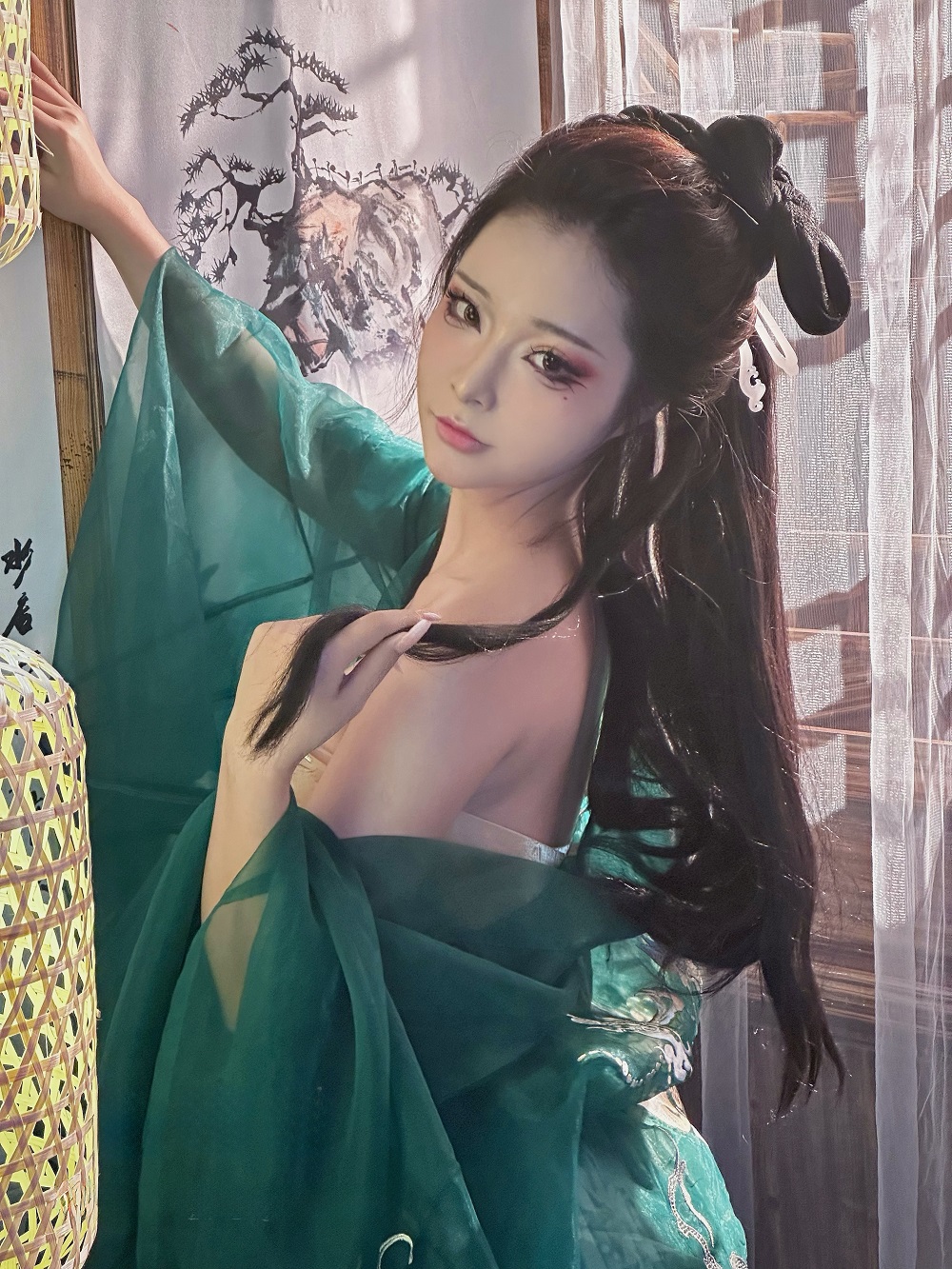 Yuuhui玉汇-春宵[34P] COS网红博主 预览1图