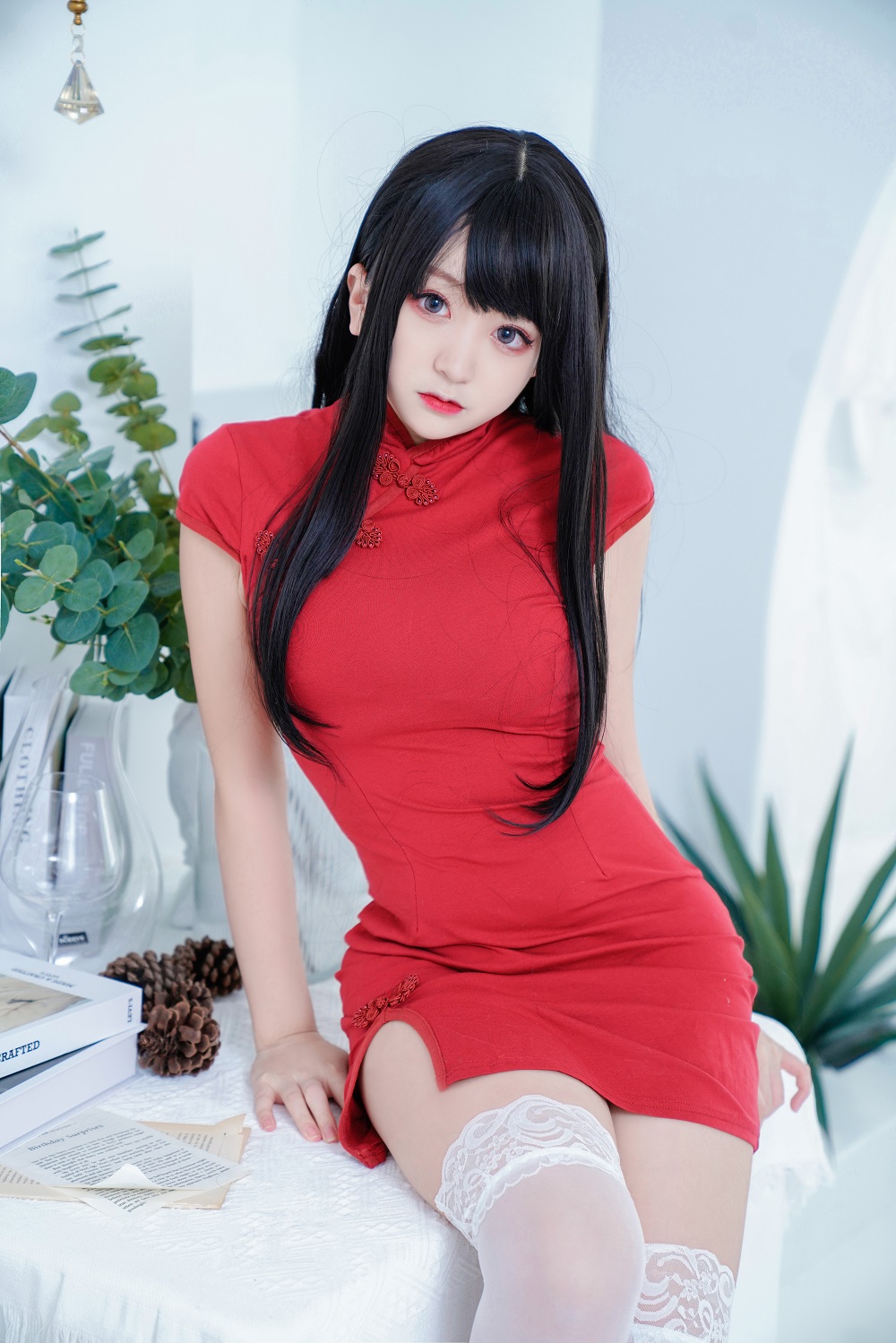 恩田直幸-大红旗袍[41P] COS网红博主 预览1图