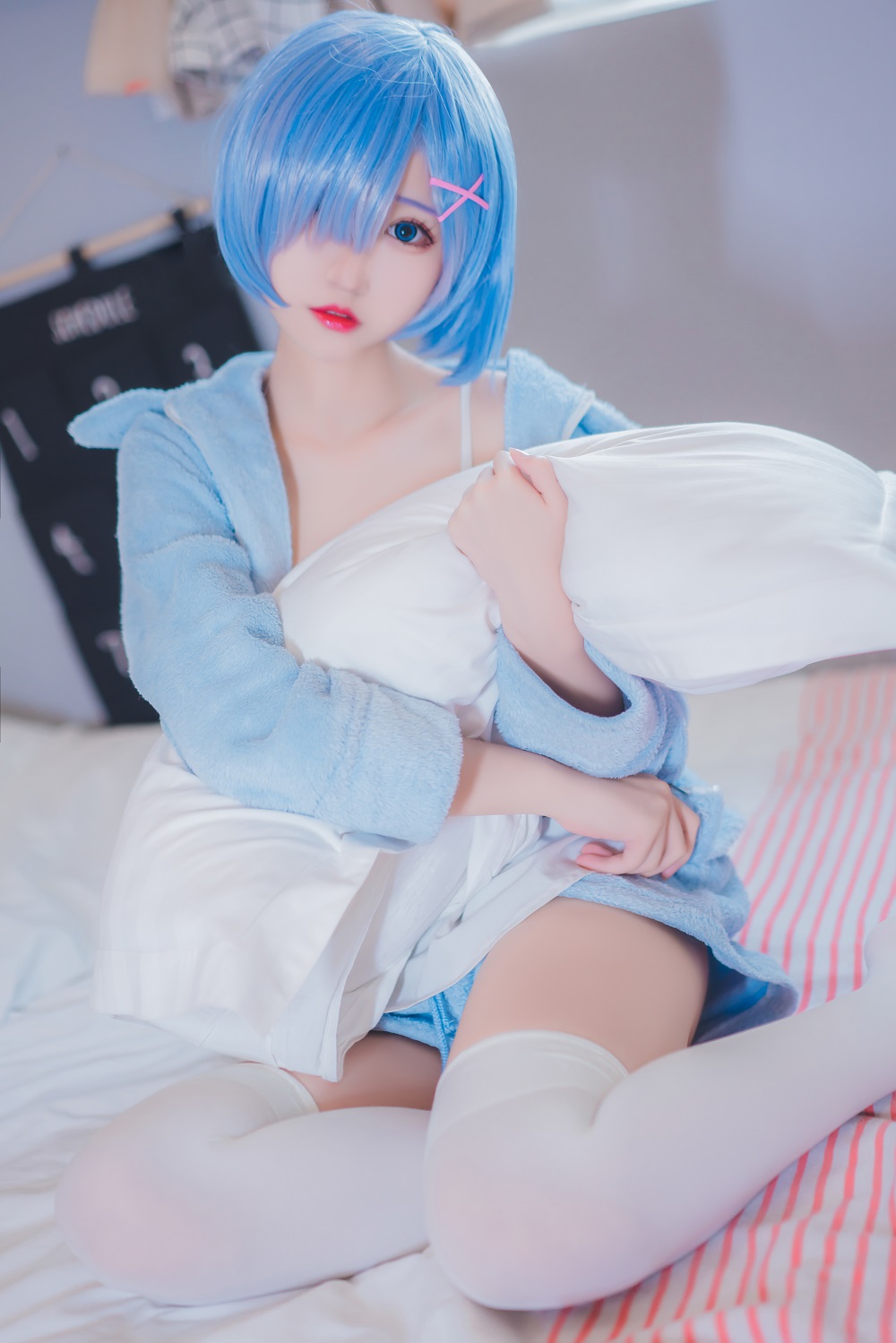 猫君君MaoJun-从零开始的异世界生活-蕾姆猫耳睡衣[29P] COS网红博主 预览1图