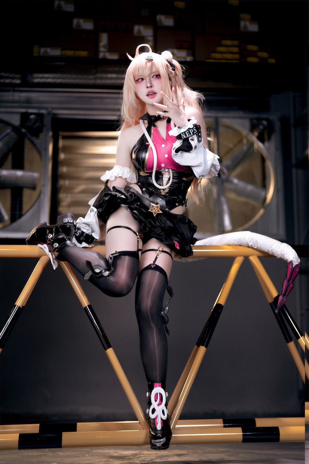 半半子-绝区零-希希芙[50P+4V] COS网红博主 预览1图