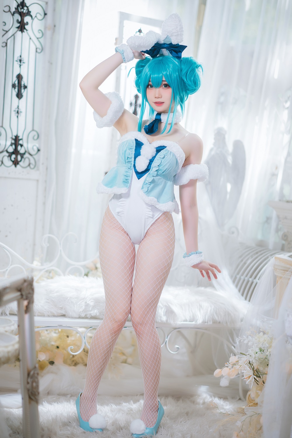 焖焖碳-初音未来白兔[20P] COS网红博主 预览1图