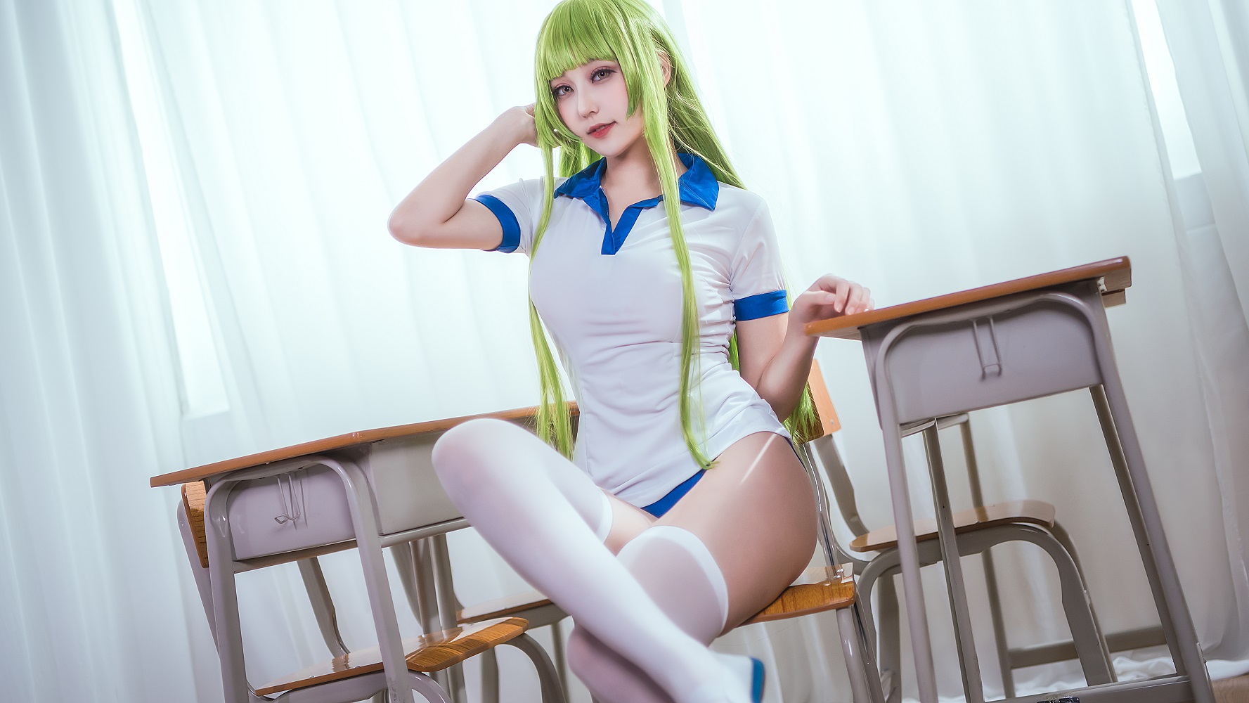 菌烨tako-Mirror-莉娅体操服[10P] COS网红博主 预览1图