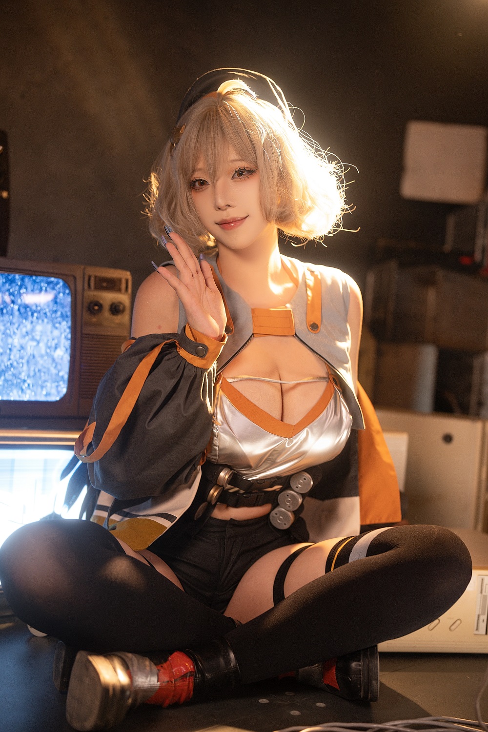 菌烨tako-Nikke胜利女神-阿妮斯[12P] COS网红博主 预览1图