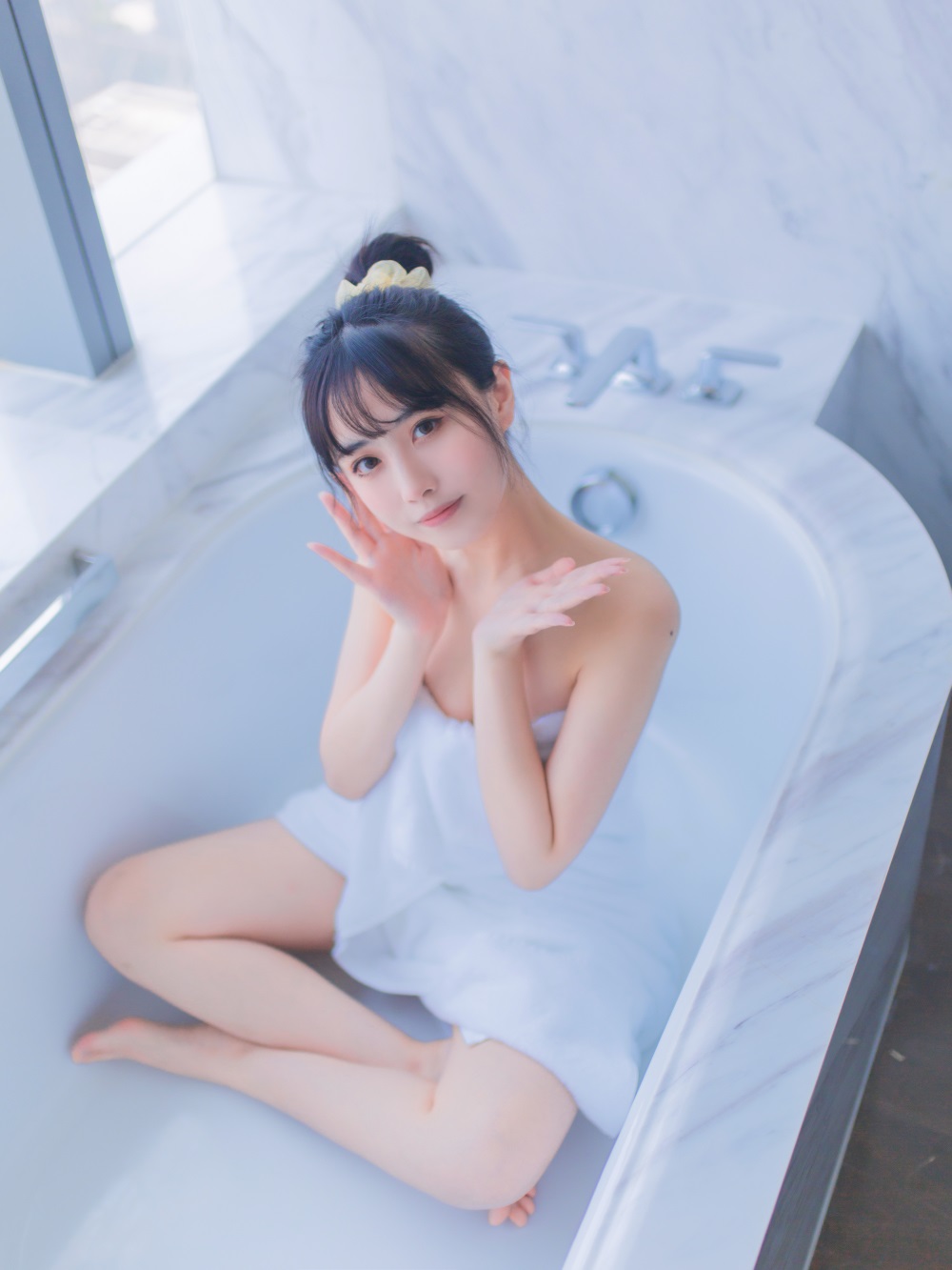 念雪ww-加载可爱[28P] COS网红博主 预览1图