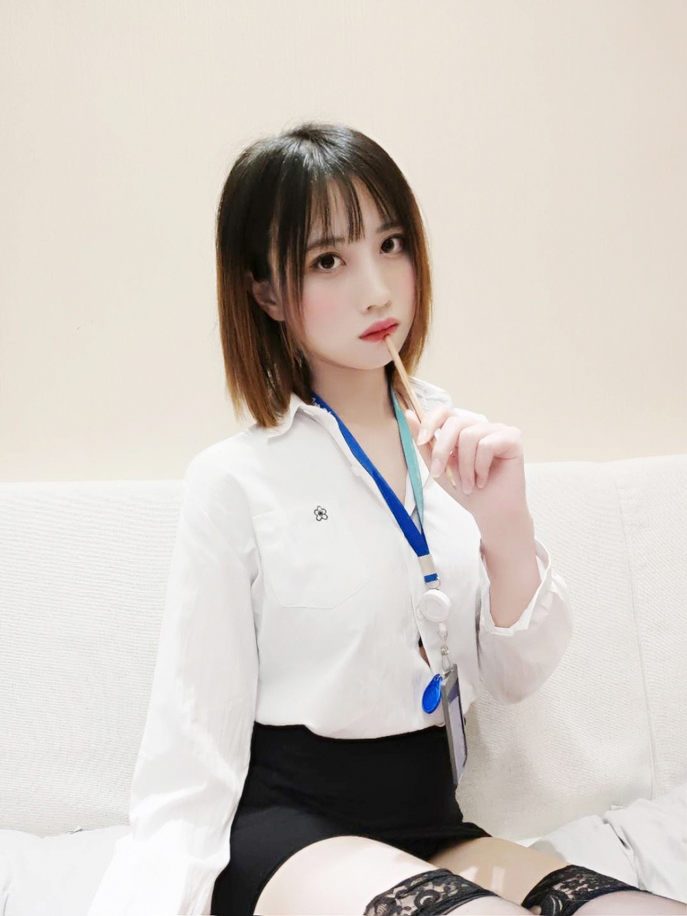 念雪ww-OL系列[20P] COS网红博主 预览1图