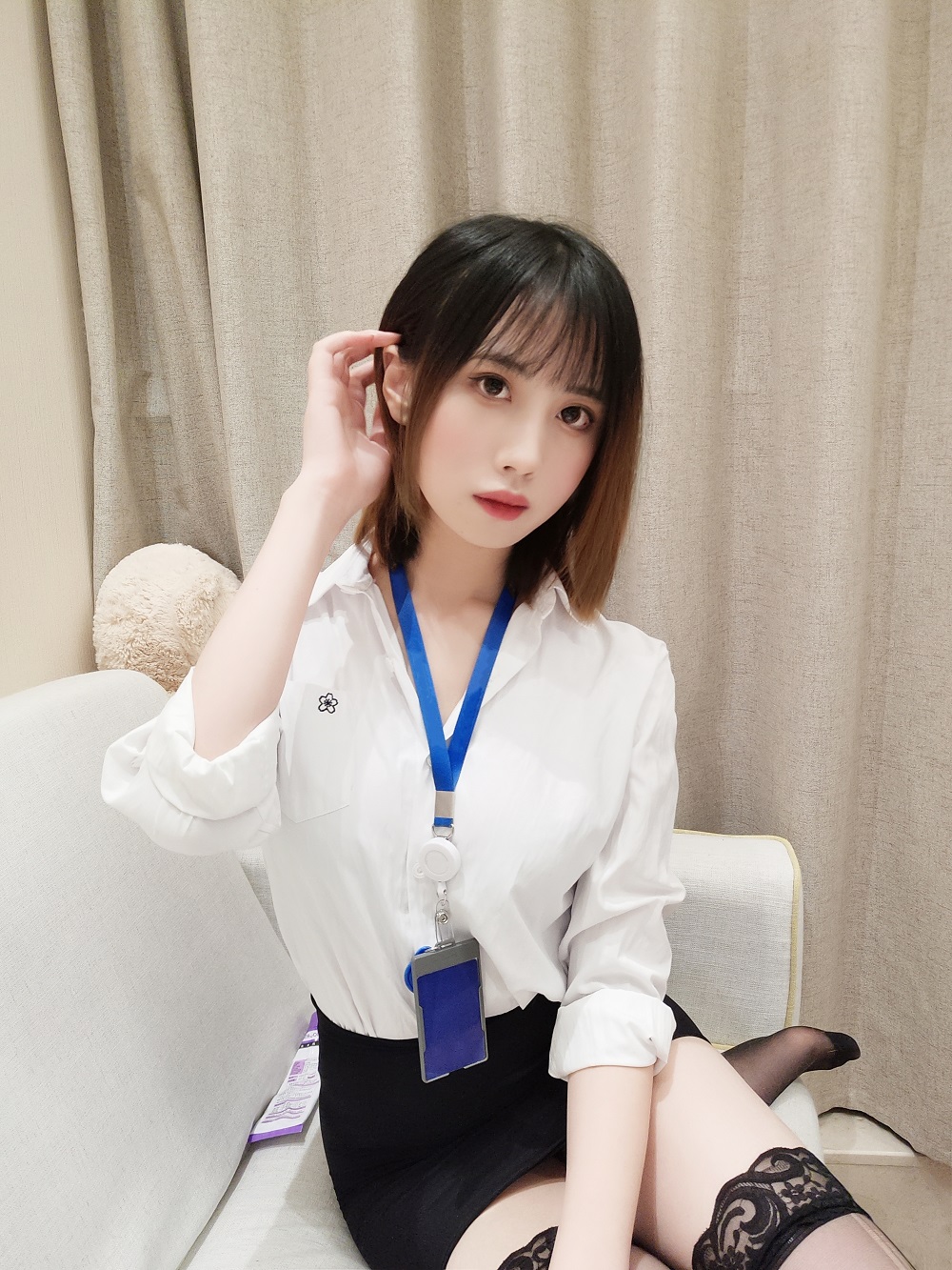 念雪ww-OL系列[20P] COS网红博主 预览2图