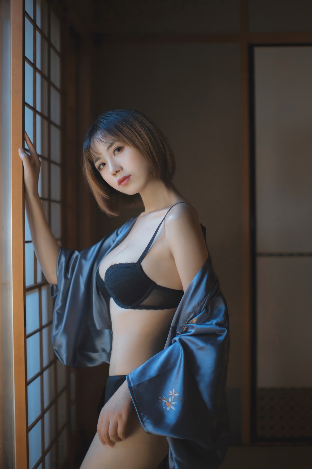 念雪ww-和风[18P] COS网红博主 预览1图