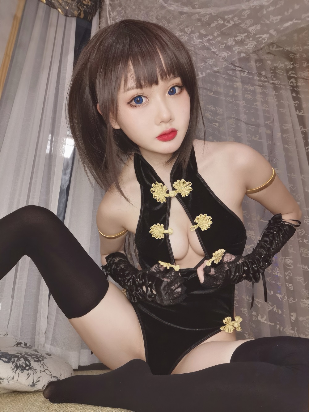 您的蛋蛋-连体旗袍自拍[35P] COS网红博主 预览2图