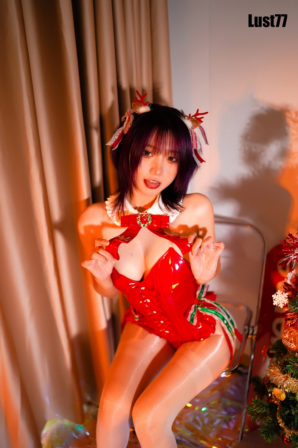 柒柒Lust77-2021圣诞小鹿[58P+1V] COS网红博主 预览1图