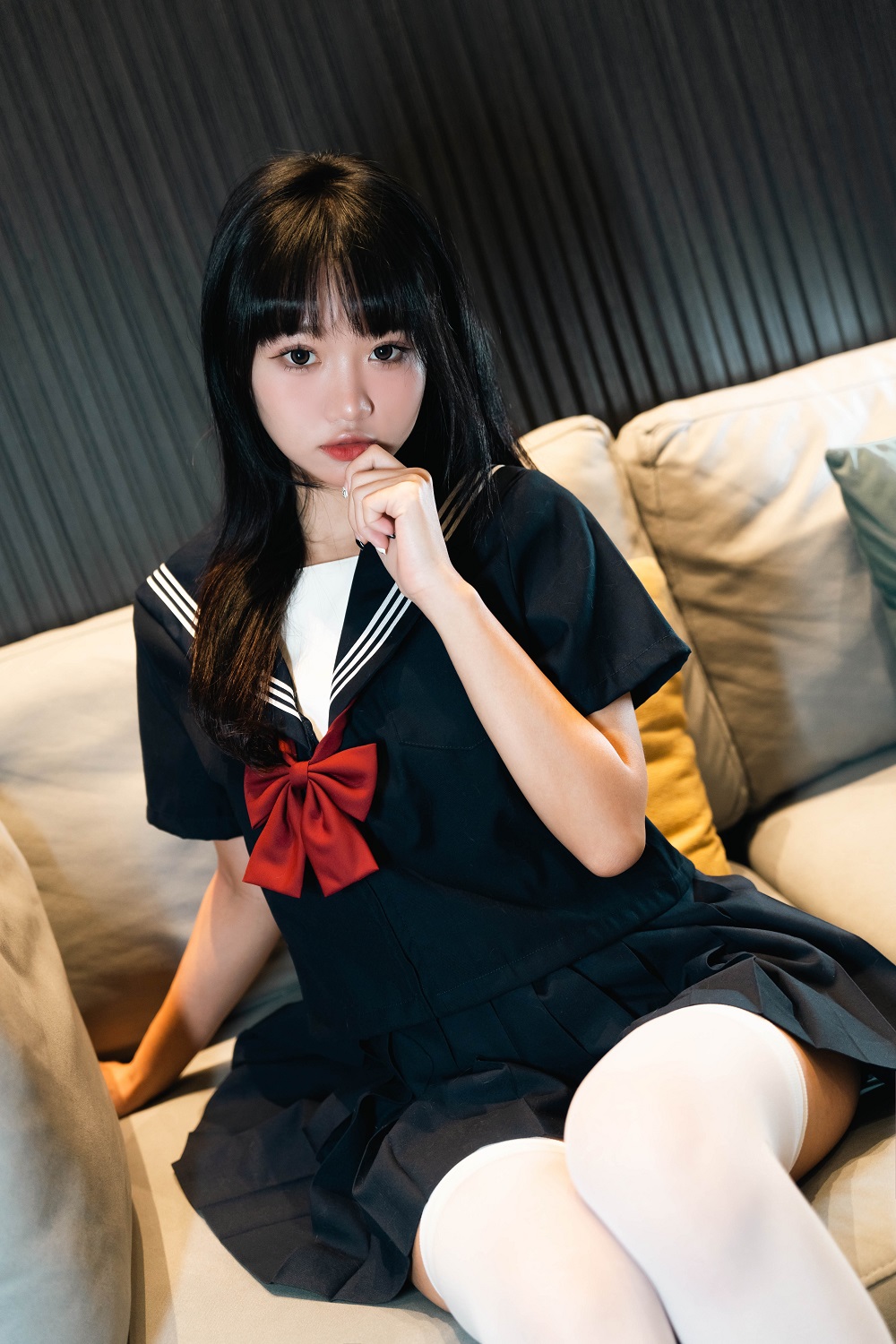 柒柒Lust77-白丝死库水[140P] COS网红博主 预览1图
