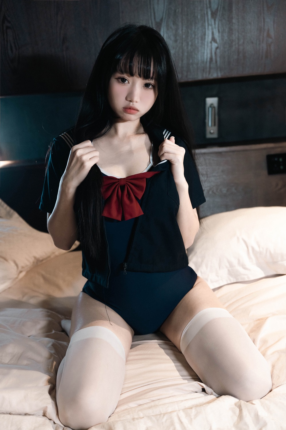 柒柒Lust77-白丝死库水[140P] COS网红博主 预览2图