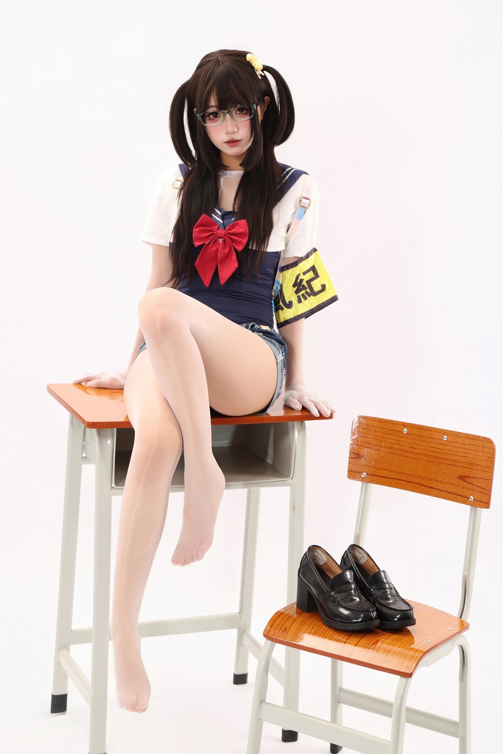 柒柒Lust77-风纪委员·连体白丝死库水[60P] COS网红博主 预览2图