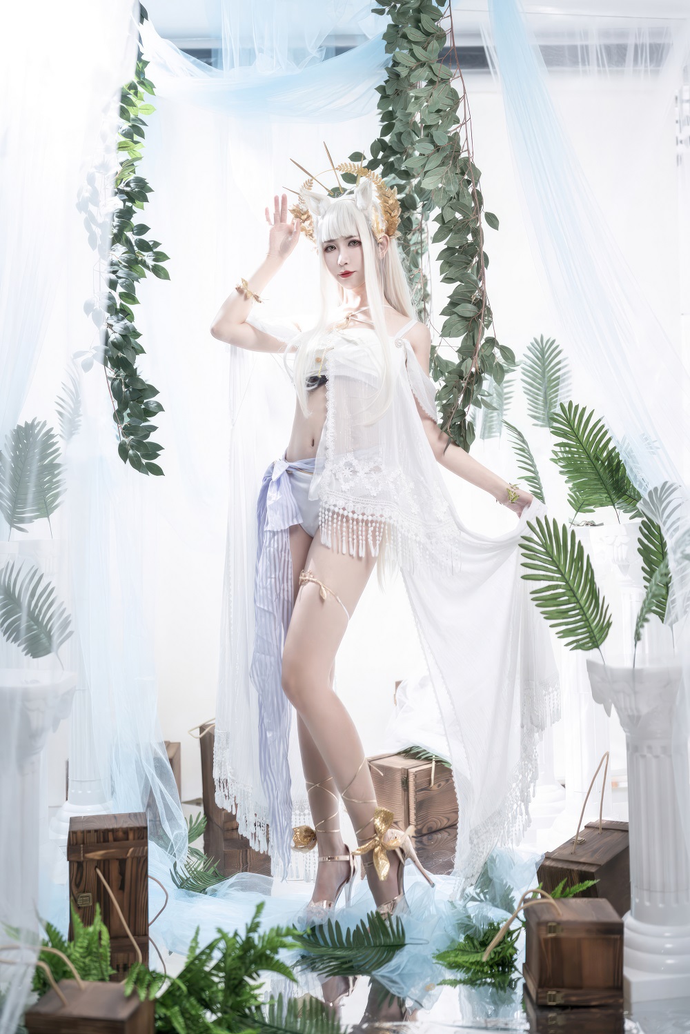 阮邑Fairy-明日方舟-白金泳装[13P] COS网红博主 预览1图