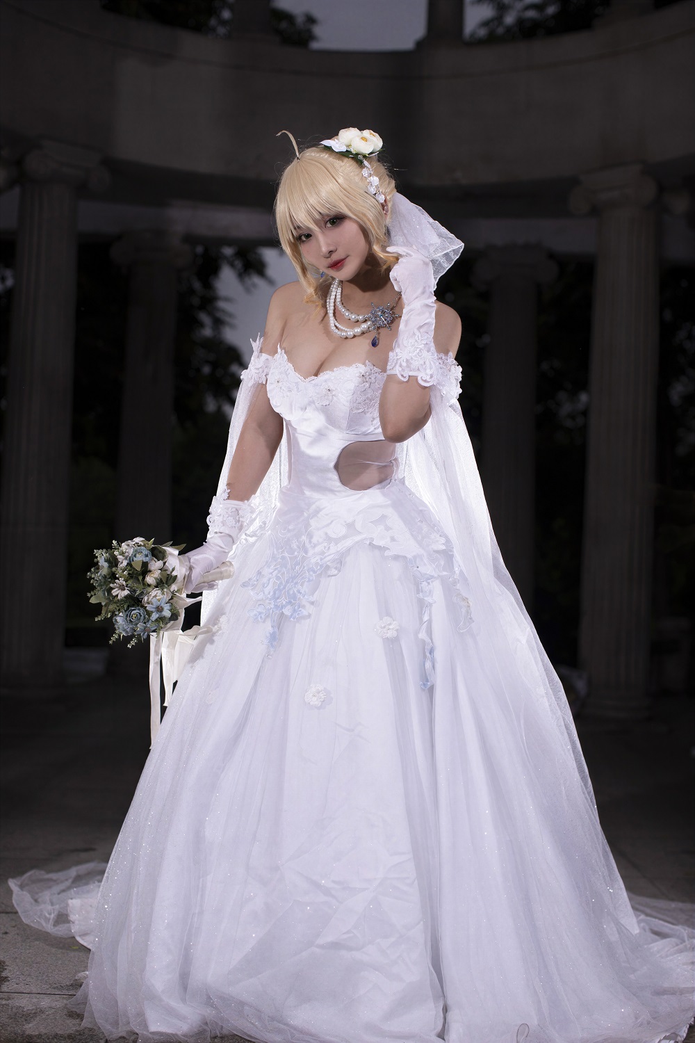 洛璃LoLiSAMA-FGO-阿尔托莉雅·阿瓦隆庆典婚纱[30P] COS网红博主 预览2图